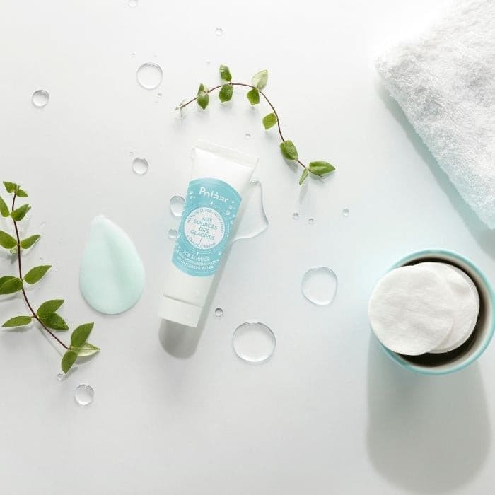 moisturizing mask image lifestyle