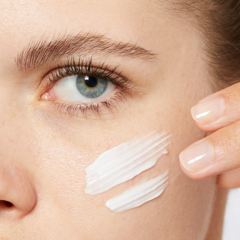 Cream Ice Source face application